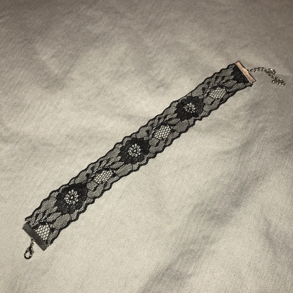 Lace Choker